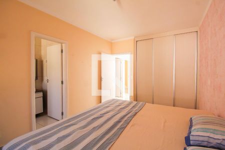 Casa à venda com 270m², 5 quartos e 3 vagas Casa à venda com 270m², 5 quartos e 3 vagasQuarto 4 - Suíte