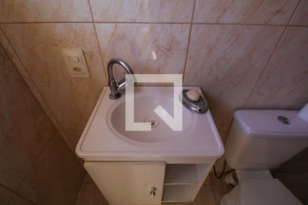 Casa à venda com 270m², 5 quartos e 3 vagas Casa à venda com 270m², 5 quartos e 3 vagasBanheiro Suíte Externa