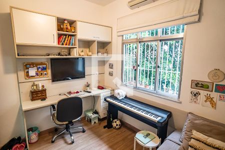 Apartamento à venda com 110m², 3 quartos e 1 vagaQuarto 2