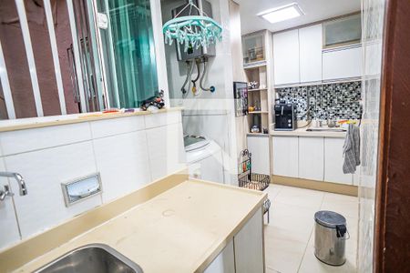 Apartamento à venda com 110m², 3 quartos e 1 vagaÁrea de Serviço