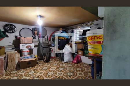 Casa à venda com 170m², 3 quartos e 4 vagasPorão