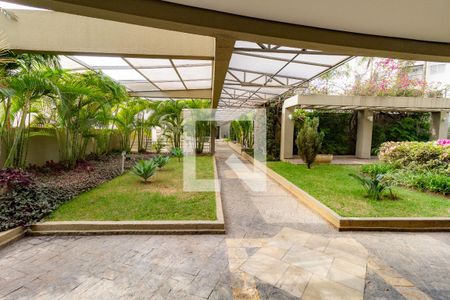 Apartamento para alugar com 58m², 2 quartos e 2 vagasFachada e portaria