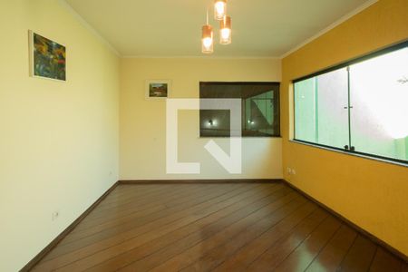 Casa à venda com 375m², 5 quartos e 5 vagas Casa à venda com 375m², 5 quartos e 5 vagasSala de TV