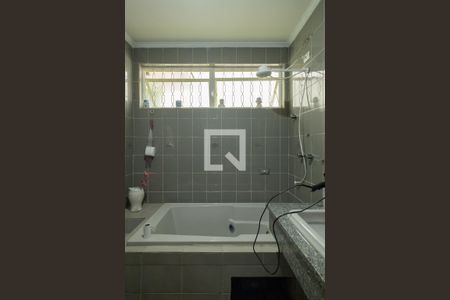 Casa à venda com 375m², 5 quartos e 5 vagas Casa à venda com 375m², 5 quartos e 5 vagasBanheiro - Suíte 1