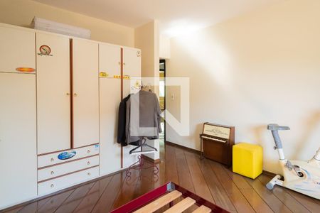 Casa à venda com 375m², 5 quartos e 5 vagas Casa à venda com 375m², 5 quartos e 5 vagasSuíte 1