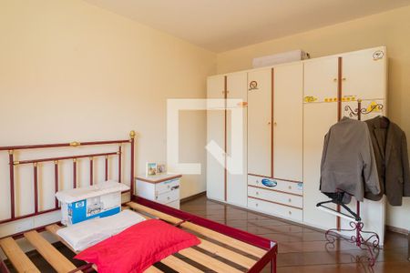 Casa à venda com 375m², 5 quartos e 5 vagas Casa à venda com 375m², 5 quartos e 5 vagasSuíte 1