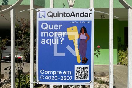 Casa à venda com 375m², 5 quartos e 5 vagas Casa à venda com 375m², 5 quartos e 5 vagasFachada