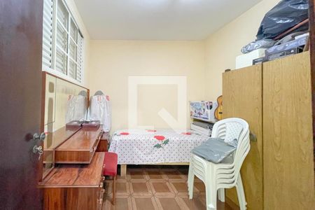 Casa à venda com 375m², 5 quartos e 5 vagas Casa à venda com 375m², 5 quartos e 5 vagasQuarto de Serviço