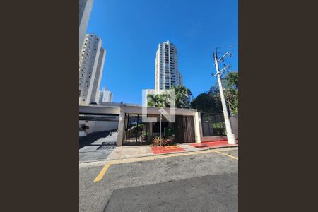 Apartamento para alugar com 70m², 2 quartos e 1 vagaFachada