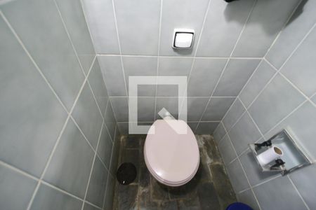 Casa à venda com 250m², 5 quartos e 2 vagasBanheiro de serviço