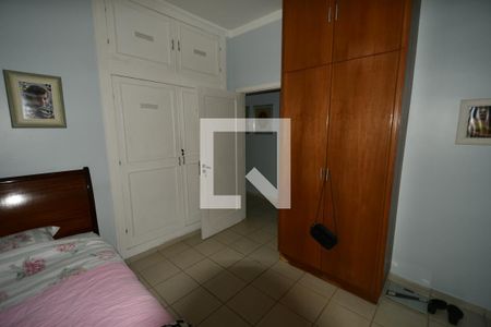 Casa à venda com 250m², 5 quartos e 2 vagasQuarto Suíte 2 - Armários