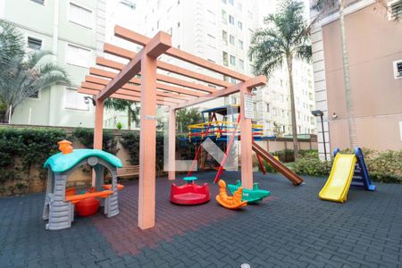 Apartamento à venda com 105m², 2 quartos e 1 vaga Apartamento à venda com 105m², 2 quartos e 1 vagaÁrea comum - Playground