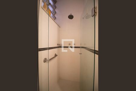 Apartamento para alugar com 110m², 3 quartos e sem vagaBanheiro da Suíte - box