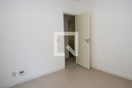 Apartamento à venda com 112m², 4 quartos e 2 vagasQuarto 2