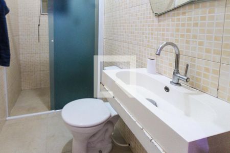 Casa à venda com 240m², 3 quartos e 2 vagasBanheiro da Suíte