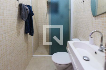 Casa à venda com 240m², 3 quartos e 2 vagasBanheiro da Suíte