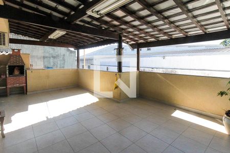 Casa à venda com 240m², 3 quartos e 2 vagasVaranda