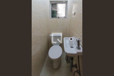 Lavabo de casa à venda com 3 quartos, 240m² em Vila Fernandes, São Paulo