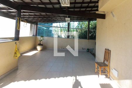 Casa à venda com 240m², 3 quartos e 2 vagasVaranda