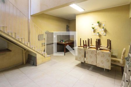 Casa à venda com 240m², 3 quartos e 2 vagasQuintal