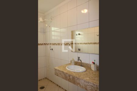 Casa à venda com 177m², 3 quartos e 2 vagasBanheiro Social