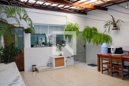 Casa à venda com 177m², 3 quartos e 2 vagasQuintal e Área de Serviço