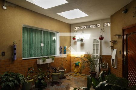 Casa à venda com 210m², 2 quartos e 4 vagasEntrada