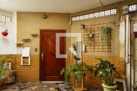 Casa à venda com 210m², 2 quartos e 4 vagasEntrada