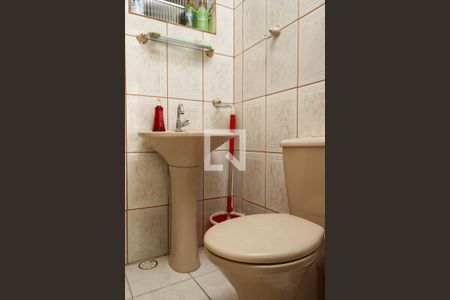 Casa à venda com 210m², 2 quartos e 4 vagasBanheiro 2