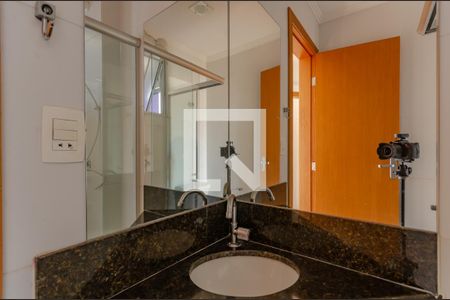 Apartamento à venda com 128m², 4 quartos e 2 vagasBanheiro Suíte 2