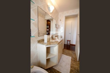 Apartamento à venda com 596m², 4 quartos e 6 vagasBanheiro da Suíte 4