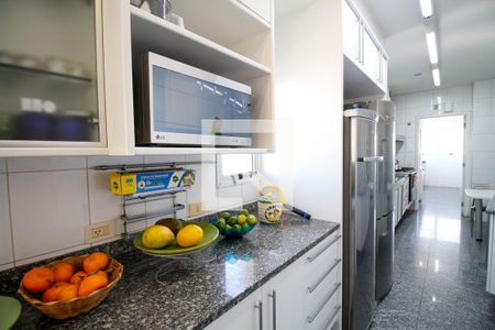 Apartamento à venda com 596m², 4 quartos e 6 vagasCozinha