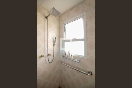 Apartamento à venda com 596m², 4 quartos e 6 vagasBanheiro da Suíte 2