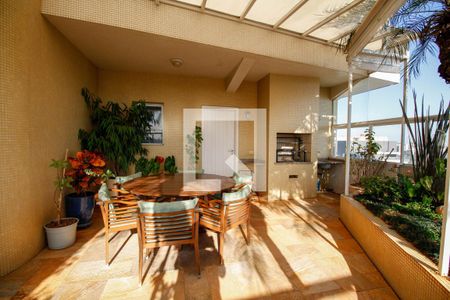 Apartamento à venda com 596m², 4 quartos e 6 vagasCobertura - Churrasqueira