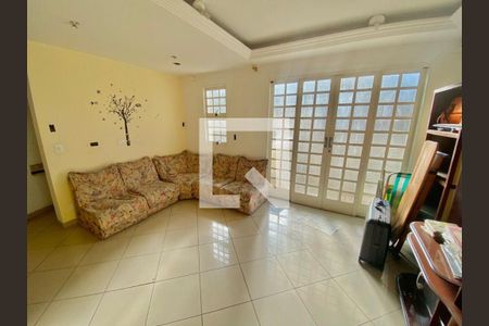 Casa à venda com 6 quartos, 320m² em Vila da Saúde, São Paulo