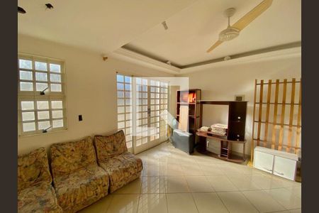 Casa à venda com 6 quartos, 320m² em Vila da Saúde, São Paulo