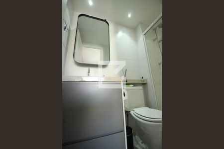 Banheiro  de kitnet/studio para alugar com 1 quarto, 40m² em Vila Andrade, São Paulo