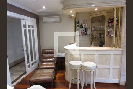 Apartamento à venda com 280m², 4 quartos e 4 vagasBar