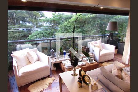 Apartamento à venda com 280m², 4 quartos e 4 vagasSala