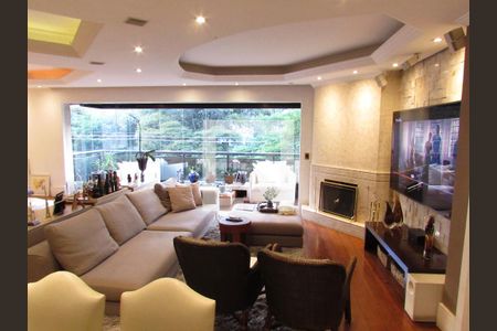 Apartamento à venda com 280m², 4 quartos e 4 vagasSala de TV