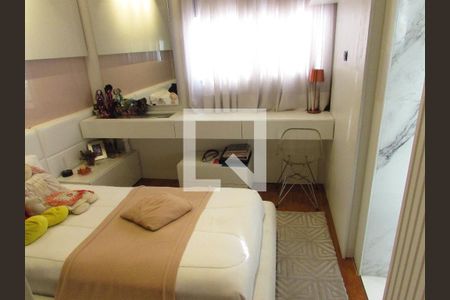 Apartamento à venda com 280m², 4 quartos e 4 vagasSuíte 1