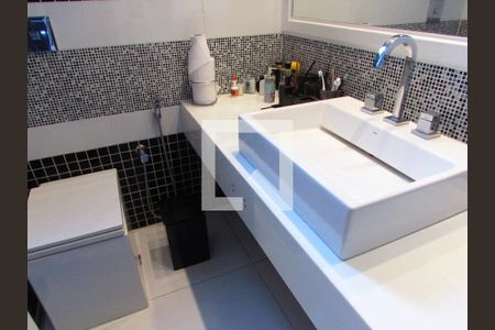 Banheiro da Suíte 3 de apartamento à venda com 4 quartos, 280m² em Vila Morumbi, São Paulo