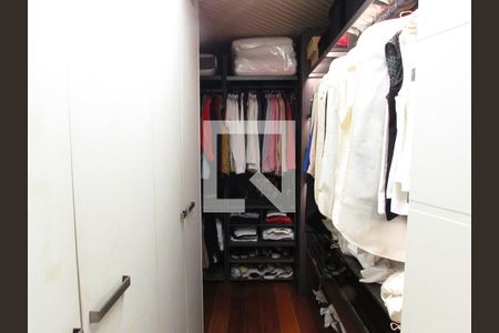 Closet da Suíte Master de apartamento à venda com 4 quartos, 280m² em Vila Morumbi, São Paulo