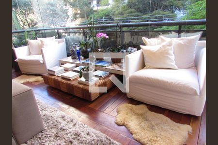 Apartamento à venda com 280m², 4 quartos e 4 vagasSala