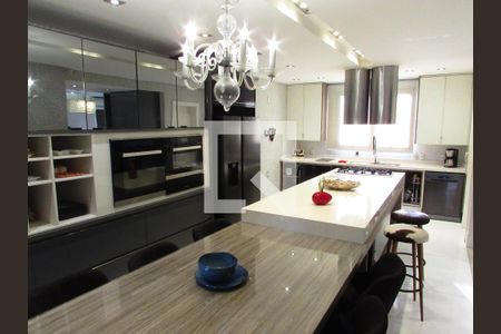 Apartamento à venda com 280m², 4 quartos e 4 vagasCozinha