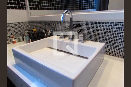 Banheiro da Suíte 3 de apartamento à venda com 4 quartos, 280m² em Vila Morumbi, São Paulo