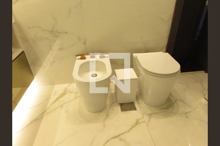 Apartamento à venda com 280m², 4 quartos e 4 vagasBanheiro da Suíte Master