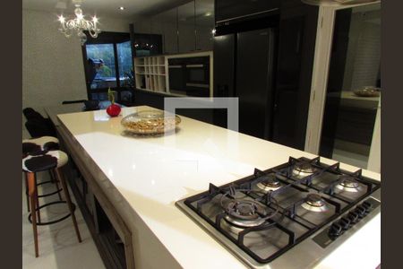 Apartamento à venda com 280m², 4 quartos e 4 vagasCozinha