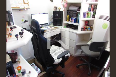 Apartamento à venda com 280m², 4 quartos e 4 vagasEscritório 2