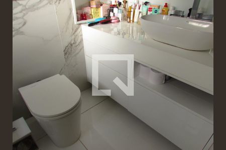 Apartamento à venda com 280m², 4 quartos e 4 vagasBanheiro da Suíte 1